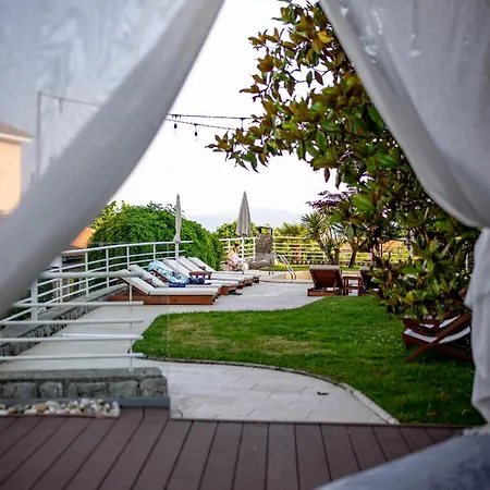 Nada Guest house 4*