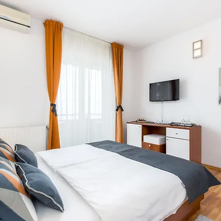Guest house Nada 4*