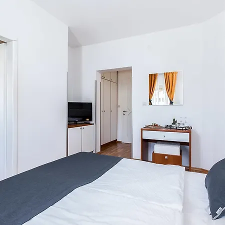 Guest house Nada 4*