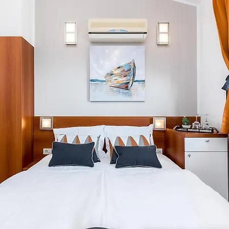 Nada Guest house