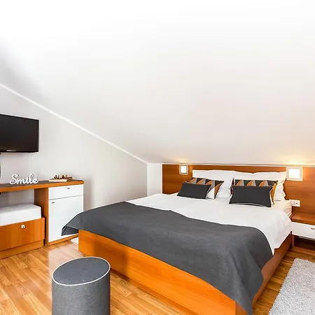 Nada Guest house 4*