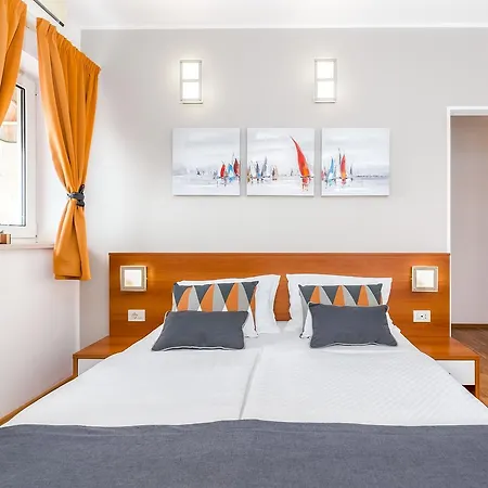 Nada 4* ロヴラン