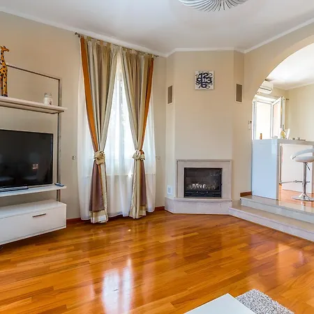 Nada Guest house
