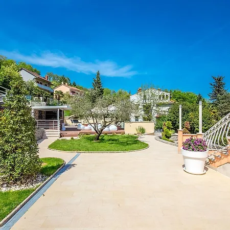 Nada Maison d'hôtes Lovran