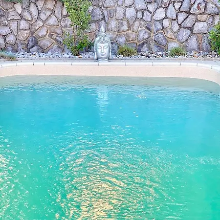 Nada 4* ロヴラン