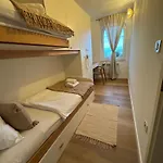 Nada 4*