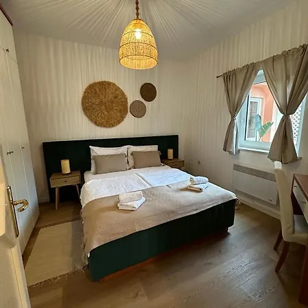 Nada Гостевой дом Ловран