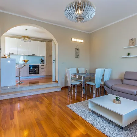 Гостевой дом Nada Ловран