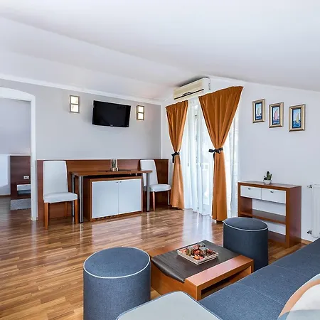 Nada 4* Ловран