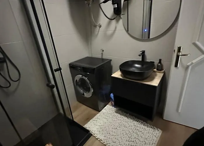 纳达别墅旅馆 4* 洛夫兰