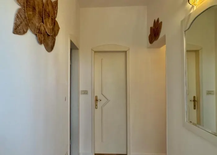 纳达别墅旅馆 招待所 洛夫兰