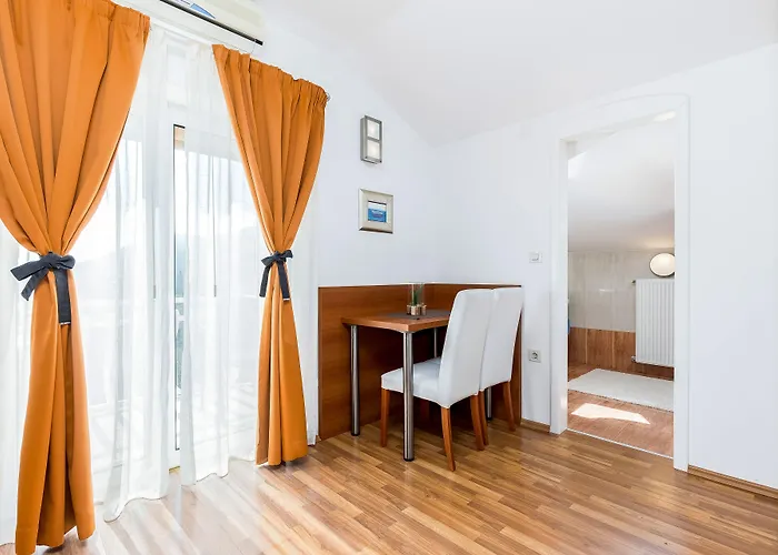 Nada Konukevi Lovran